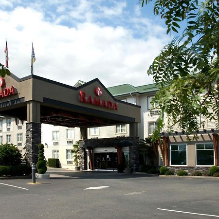 Отель Ramada By Wyndham Surrey/Langley Экстерьер фото